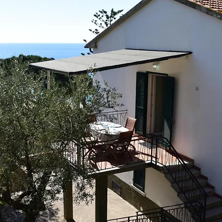 Cavoli - Vista Mare Con Terrazze, Clima E Posti Auto Apartman